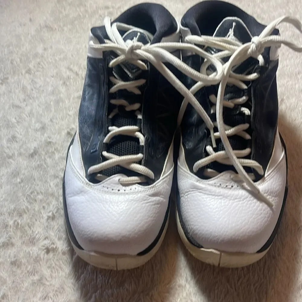 Nike air Jordans 2011 sneakers size 10.5